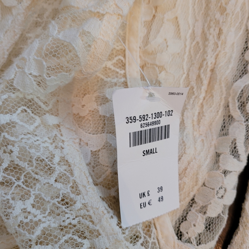Hollister Cream Lace Overlay Dress – NWT, Size Small - Picture 5 of 7